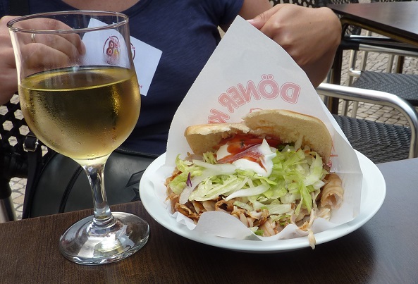 get kebab and wine from the kebab shop in Porto